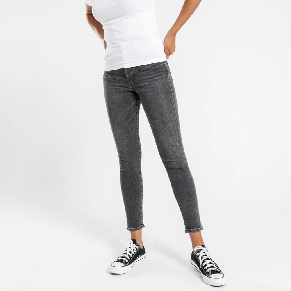 NWT Levi’s wedgie skinny jeans Jet Pack 2/26